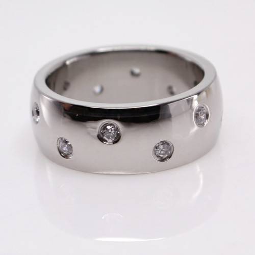 Exquisite titanium and zircon ring