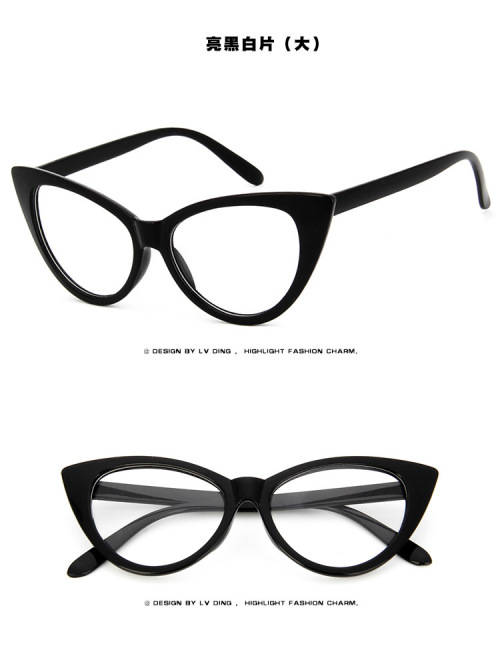 Stunning ladies Sunglasses, in a variance of colors!! Free pouch included..
