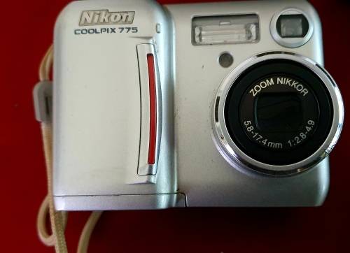 COLLECTION VINTAGE CAMERAS AND BAGS  !! SEE DESCRIPTION!!