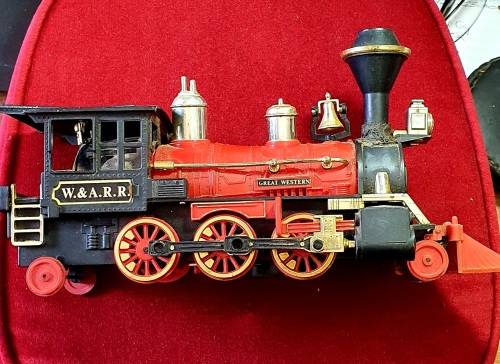 VINTAGE GREAT WESTERN W.& A.R.R. STEAM LOCOMOTIVE . 32 CM LONG.