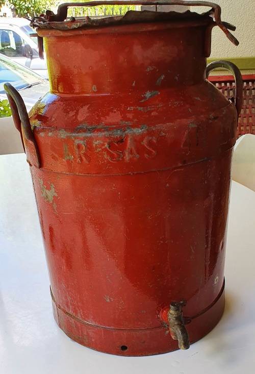 SAR / SAS 1930   40 L CONDUCTORS WATER CAN WITH BRASS TAP.