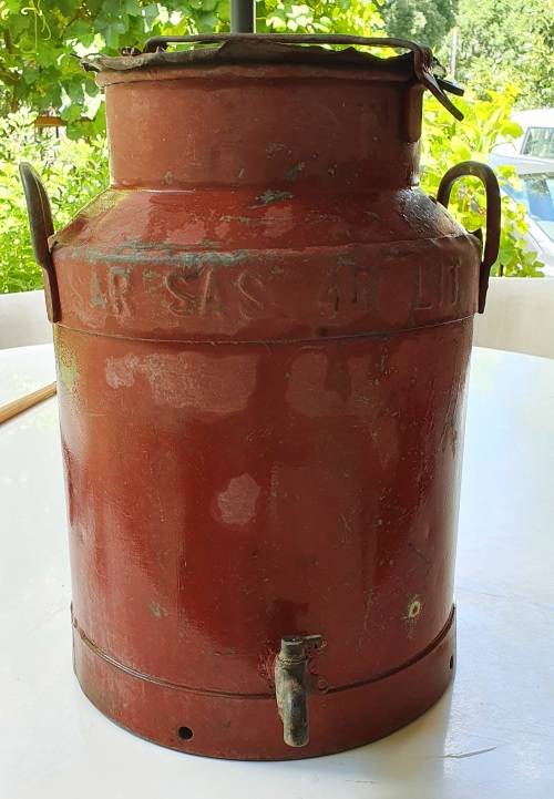 SAR / SAS 1930   40 L CONDUCTORS WATER CAN WITH BRASS TAP.