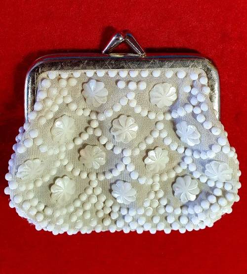 ANTIQUE BEADED LADIES PURSE