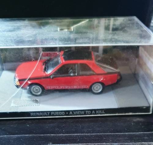 DIE CAST RENAULT FUEGO 1:43 A VIEW TO KILL. JAMES BOND 007 CAR MODEL . MINT.BOXED.