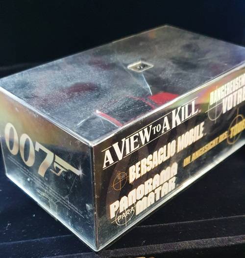 DIE CAST RENAULT FUEGO 1:43 A VIEW TO KILL. JAMES BOND 007 CAR MODEL . MINT.BOXED.