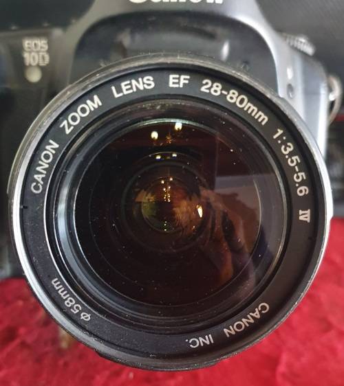 CANON EOS 10D CAMERA WITH ZOOM LENS EF 28-80MM . 58MM. PLUS BAG ETC.