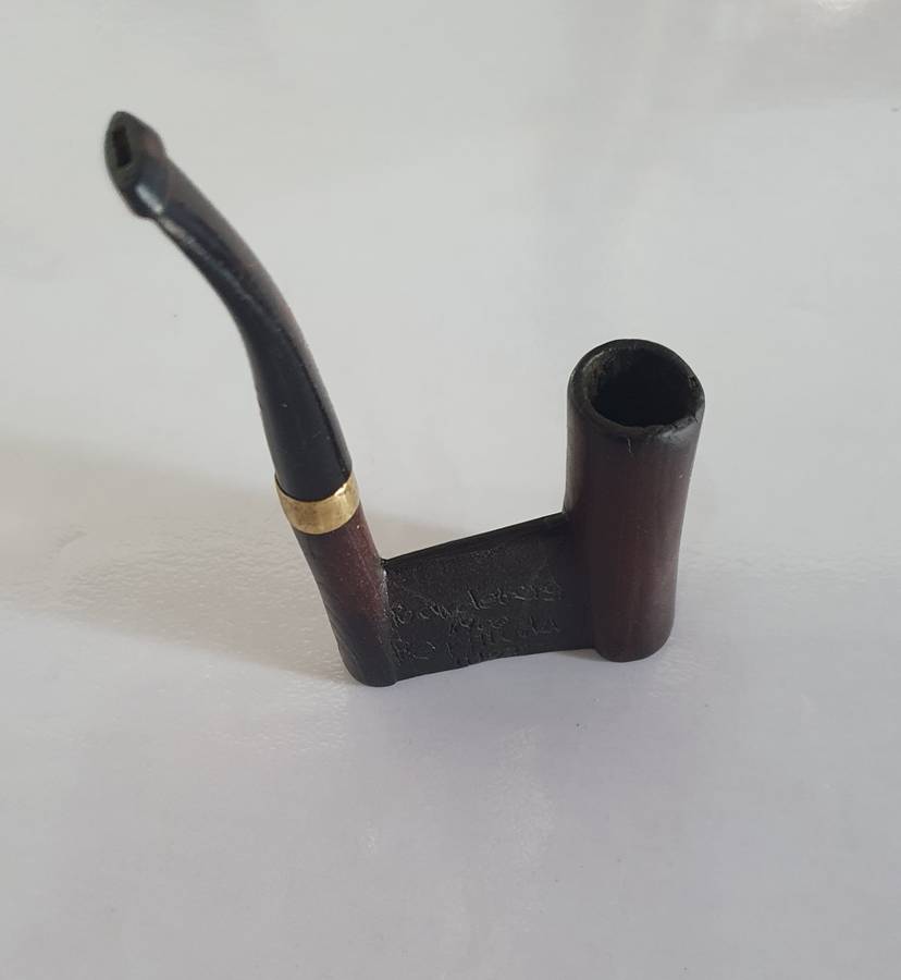 ANGLO BOER WAR. POW SMOKING PIPE. BERMUDA. GERT COEZEE.