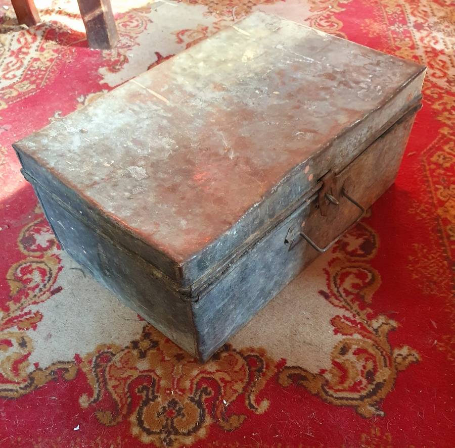 ANTIQUE METAL SUITCASE . STUNNING FIND !!