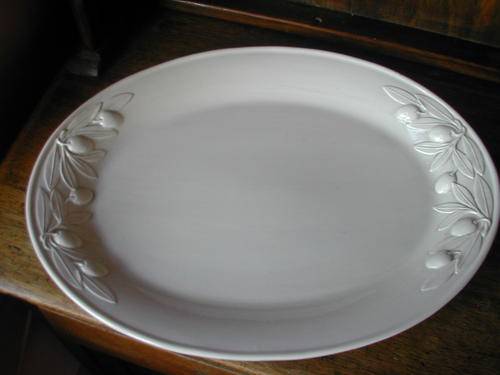 HUGE CERAMIC PLATTER PLATE!! FINE DETAIL!!