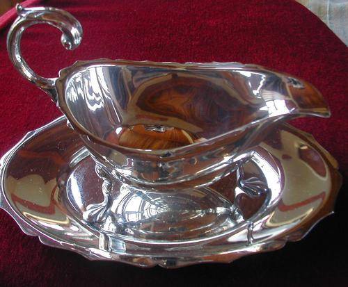 SILVER PLATED GRAVY BOAT WITH TRAY. ANTIQUE!! FINE DETAIL!!