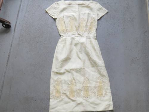 Very old handmade vintage dress - Length: 104cm - Armpit to armpit: 42cm - Bust: 31cm