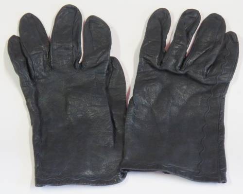 Black leather ladies gloves