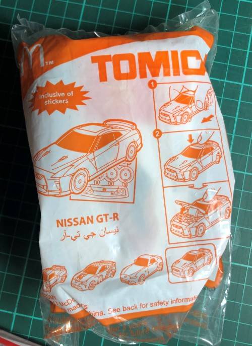 Tomica Mazda Roadster and Nissan GTR