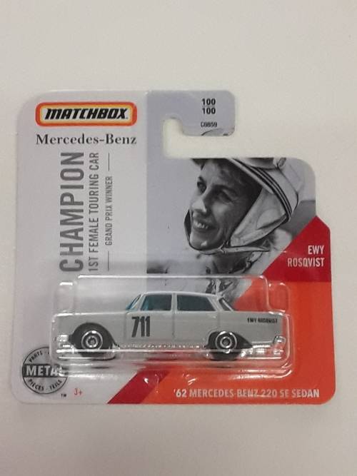 Matchbox 62 Mercedes Benz 220 SE Sedan White Card