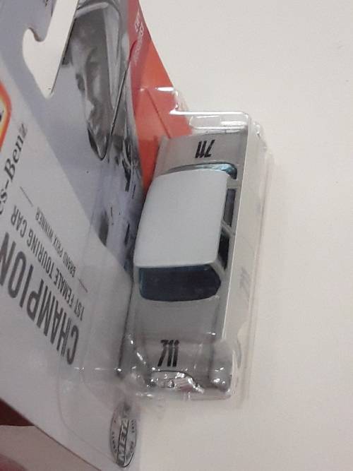 Matchbox 62 Mercedes Benz 220 SE Sedan White Card