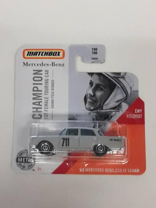 Matchbox 62 Mercedes Benz 220 SE Sedan White Card
