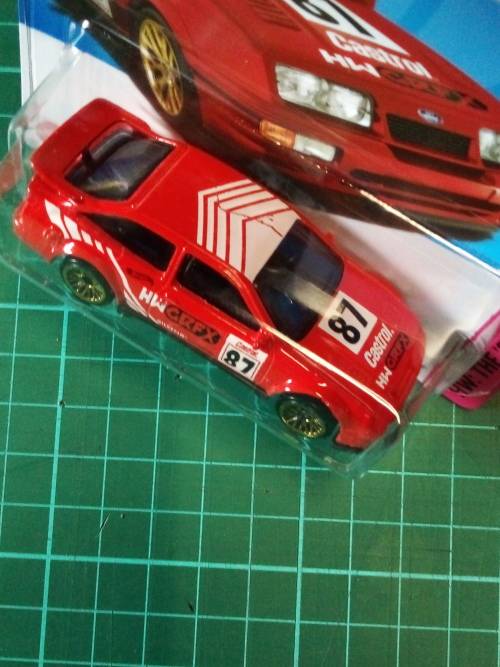 Hot Wheels `87 Ford Sierra Cosworth