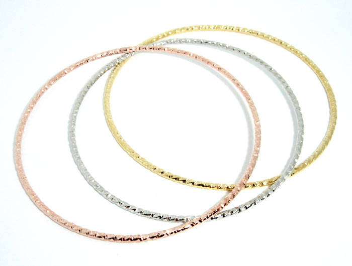 ***Crazy Friday Auction*** Exquisite Three Tone Bangles