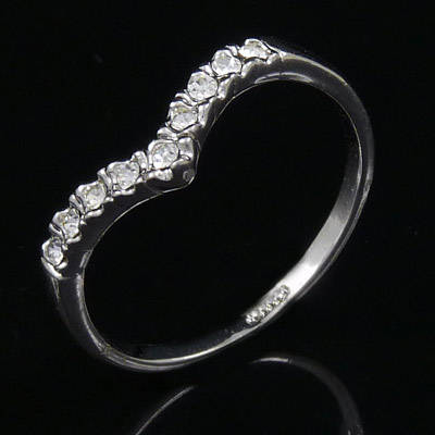 **WoW !!! **Simulated White Diamonds Dress Ring 18 ct White GP Size 9  ( R 1/2 )
