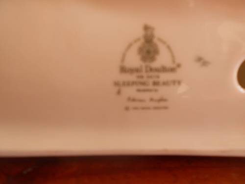 Charming Royal Doulton "Sleeping Beauty" HN3079 Figurine