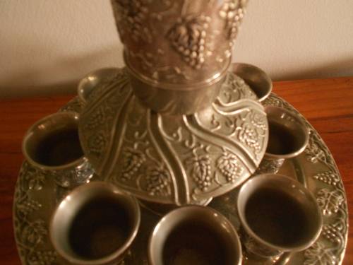 Attractive 8 Cup Wine Kiddush Fountain, Judaica