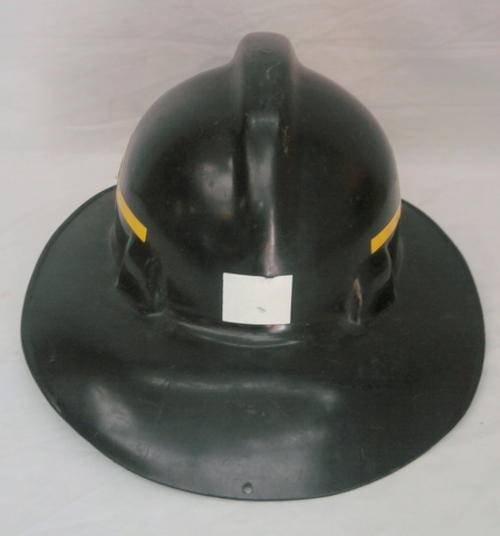 VOLENTEER FIRE FIGHTER'S HELMET PLASTIC