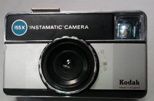 KODAK 155x INSTAMATIC CAMERA USES KODAK 126 FILM MADE IN ENGLAND