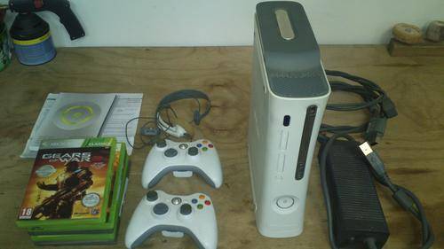 X Box 360 with controllers HD and Games