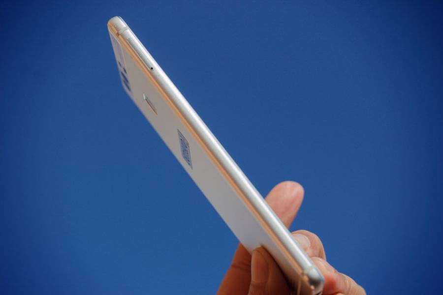 32GB Huawei P9 EVA-L09  **PLEASE READ**