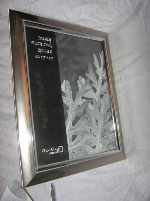 CHROME PHOTO FRAME