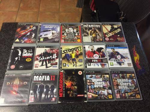 PS3 Slim 250GB Console + Remotes + Games + Accesories