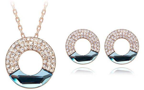 New Swarovski Blue Crystal white gold Plate Earrings & Necklace Set