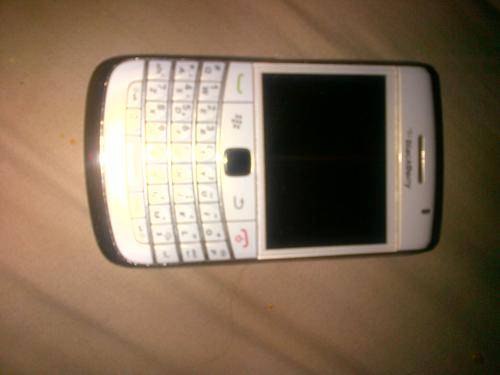 White Blackberry Bold 9700