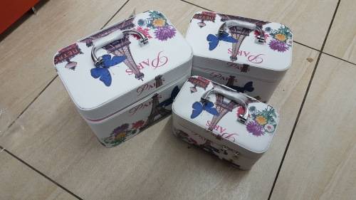 COSMETIC CASE WITH MIRROR- 3 PIECE SET/SMALL, MEDIUM AND LARGE/VARIETY OF DESIGNS/ MAKEUP