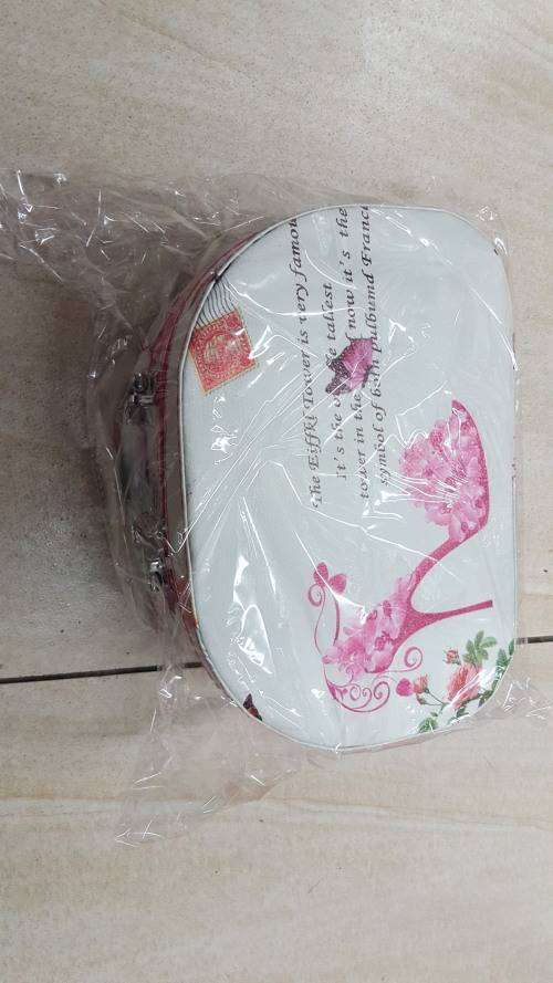 COSMETIC CASE WITH MIRROR- 3 PIECE SET/SMALL, MEDIUM AND LARGE/VARIETY OF DESIGNS/ MAKEUP