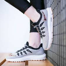 Original Women's NIKE QUEST Special Edition (SE) White/ Crimson Tint BQ9267 100 Size UK 6 (SA 6)