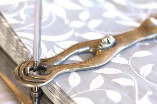 CaRRol BoYeS "Breaststroke" Serviette Holder Pewter and stainless Steel