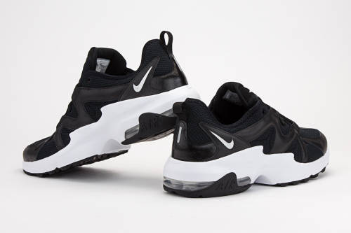 Nike Men's Air MAX Gravitation Black /White AT4525 001 Size UK 9 (SA 9)