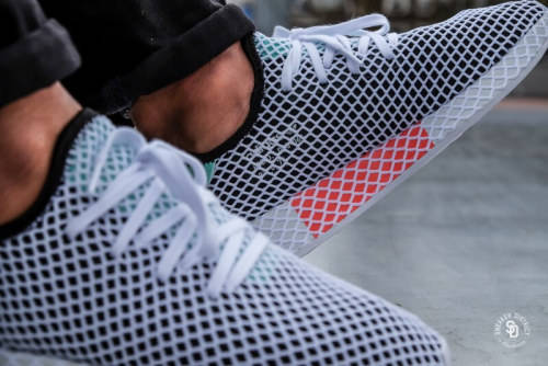 adidas Men's Deerupt Runner Core Black/ Easy Green B28076 Size UK 11 (SA 11)