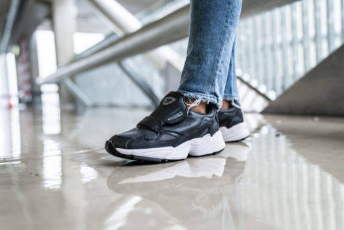 adidas Women`s FALCON RX Core Black / Carbon / Grey Six EE5111 Size UK 4.5 (SA 4.5)