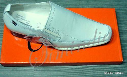 Brand new  Original Casoli Men's Shoes Styled in Italy size US-8