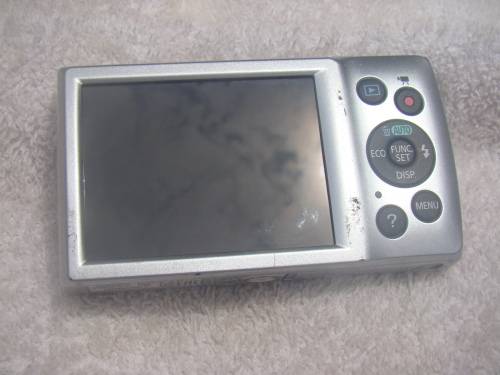 CANON  IXUS   DIGITAL CAMERA