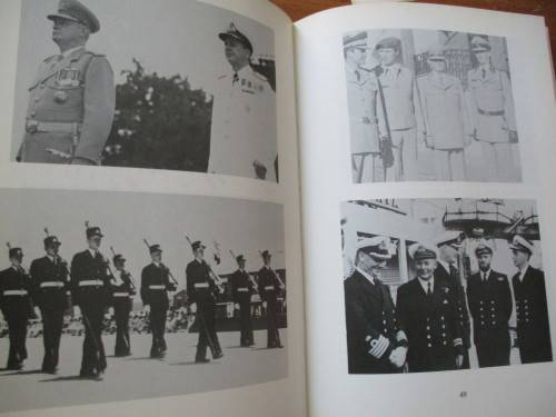 IF YOU CAN HOLD UP YOUR HAND, HEAR ME! OR IF YOU CAN'T HEAR ME WAVE...!! D.F. Silberbauer