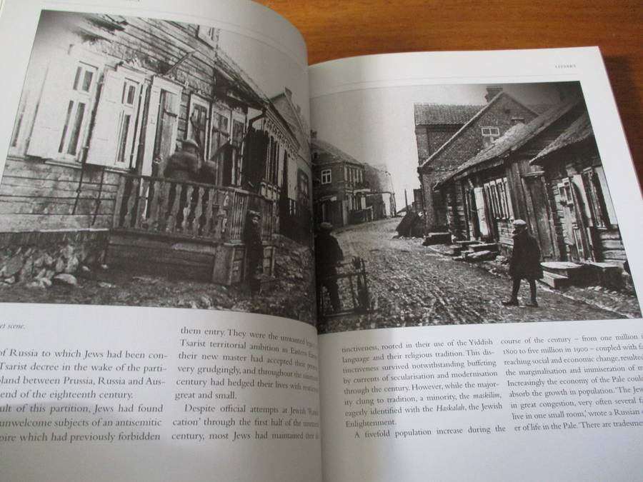 THE JEWS IN SOUTH AFRICA  An illustrated history Richard Mendelsohn amd Milton Shain