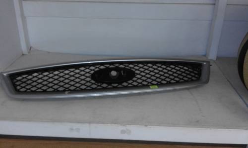 Ford fiesta grill