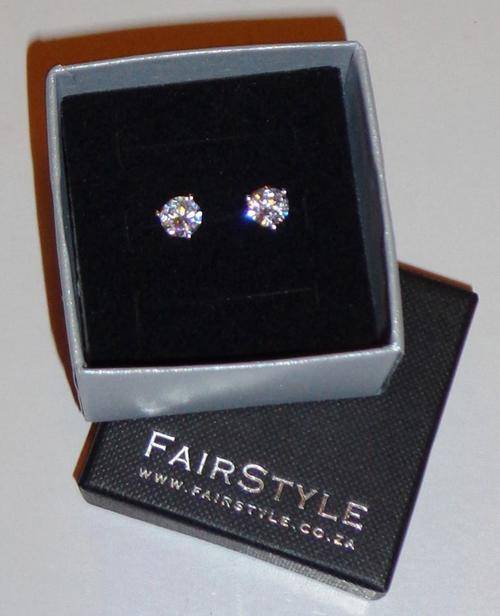 Beautiful 925 Sterling Silver Stud Earrings CZ Stones High Quality