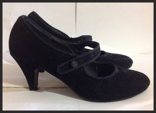 Ladies Black Suade Mary Jane Heels Size 5