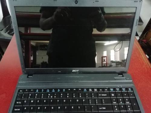 i5 Acer TravelMate @ 2.53Ghz, 4gb Ram, 500gb HHD, 15.6" Display, ATI Radeon HD 5470 (Bargain!!)