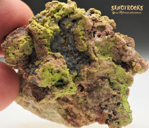Dufftite, Calcite - Tsumeb, Namibia