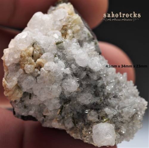 Pumpellyite, Analcime Heulandite Quartz - Gobobosep Brandberg, Namibia